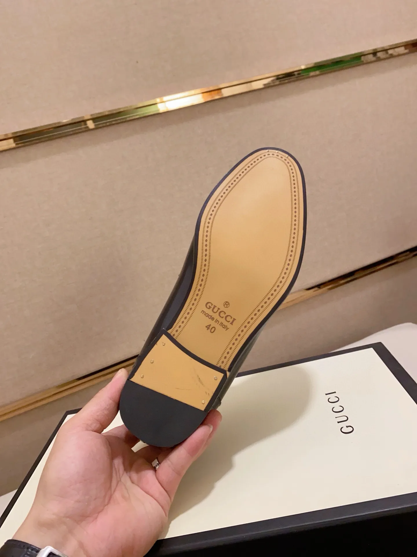 Men's shoes 💰: 520💰 (GUCCI) new series ss hot new products 💢 💠 Casual leather shoes 👞, first layer of cowhide, upper hardware buckles and logo on the sides of the shoe, brand logo on the insole and sole 💠 💎Upper: 100% cowhide 💎Inner: cowhide/100% 💎Feet: cowhide/100% 💎Sole: rubber/100% 💎SIZE: 38 39 40 41 42 43 44 Can be customized 45